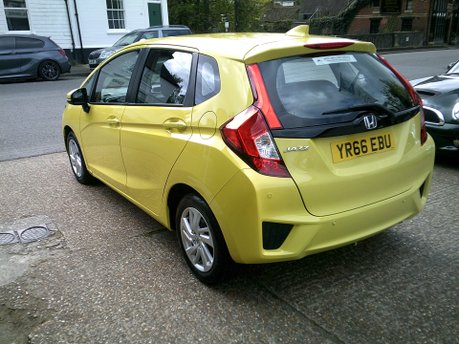 Honda Jazz I-VTEC SE ONLY 30,000 MILES FROM NEW 19