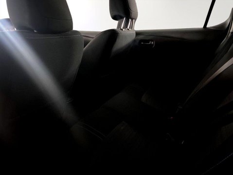 Nissan LEAF 39kWh Acenta Hatchback 5dr Electric Auto (150 ps) Air Con - Bluetooth 19