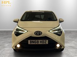 Toyota Aygo 1.0 VVT-i x-plore Hatchback 5dr Petrol x-shift Euro 6 (71 ps)