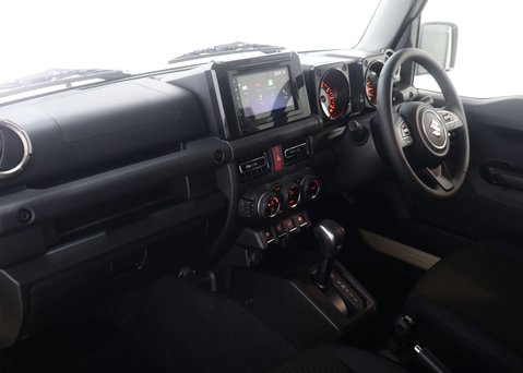 Suzuki Jimny SZ5 4X4 42