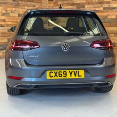 Volkswagen Golf 35.8kWh e-Golf Hatchback 5dr Electric Auto (136 ps) 1