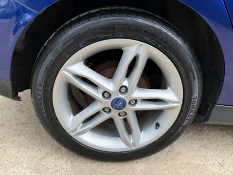 Ford Focus 1.0 Focus Zetec 5dr 45