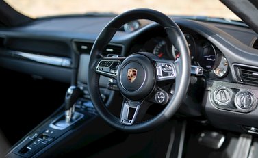 Porsche 911 (991.2) Turbo S 11