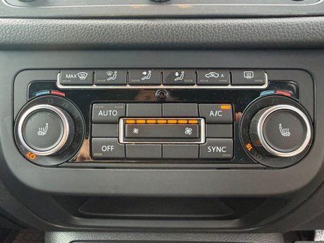Volkswagen Tiguan 2.0 TDI BlueMotion Tech Match DSG 4WD Euro 5 (s/s) 5dr 21