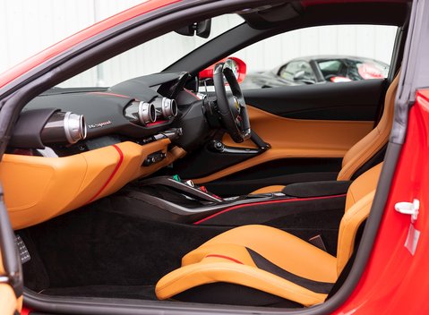 Ferrari 812 Superfast 15