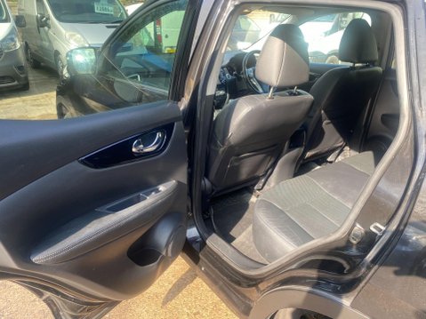 Nissan Qashqai 1.6 dCi Tekna SUV 5dr Diesel Manual 2WD Euro 6 (s/s) (130 ps) 34