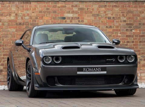 Dodge Challenger Hellcat Redeye Widebody 1