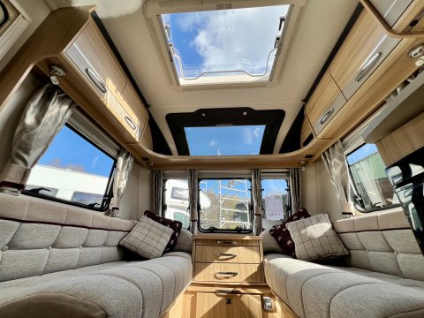 Coachman Pastiche 545 14