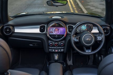 Mini Cooper Convertible Exclusive 16