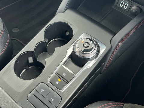 Ford Kuga ST-LINE X EDITION 27