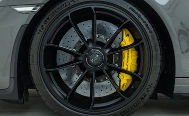 Porsche 911 GT3 (991.2) 22