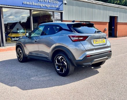 Nissan Juke 1.0 Juke N-Connecta DiG-T 5dr 9