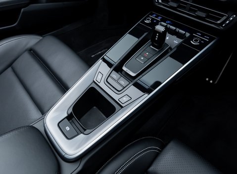 Porsche 911 Targa 4S (992) 21