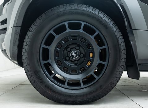 Land Rover Defender 110 OCTA EDITION ONE 35