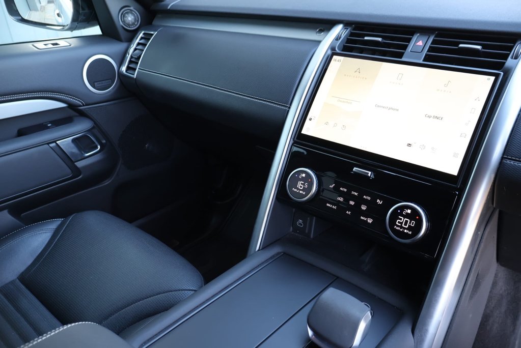 Land Rover Discovery R-DYNAMIC SE MHEV Huge spec rear seats styled by seeker  19