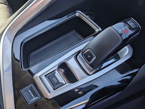 Peugeot 3008 PURETECH S/S ALLURE 24