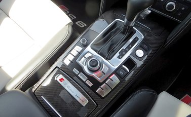 Audi RS6 Avant Plus 5