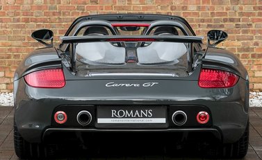 Porsche Carrera GT 5