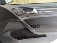Volkswagen Golf 2.0 Golf GTD 5dr 33