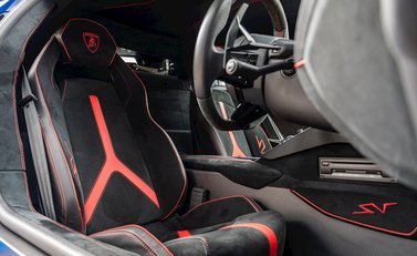 Lamborghini Aventador SV LP 750-4 Coupe 14