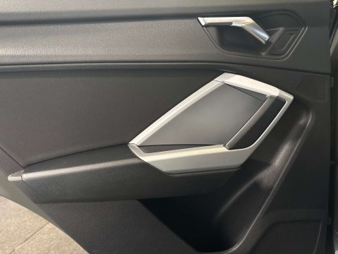 Audi Q3 1.5 Q3 Technik 35 TFSI S-Tronic 5dr 31