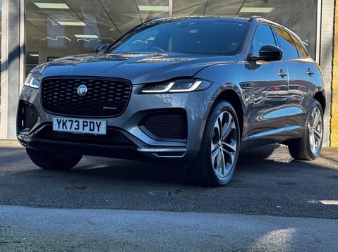 Jaguar F-Pace R-DYNAMIC HSE BLACK 17