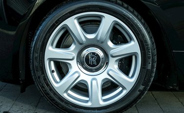 Rolls-Royce Wraith 10