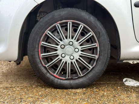 Peugeot 107 1.0 107 Urban Move 3dr 28