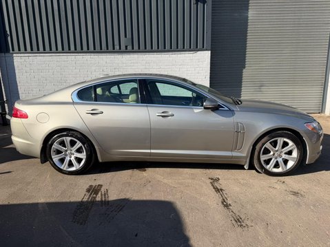 Jaguar XF 3.0 V6 Luxury Auto Euro 4 4dr 7