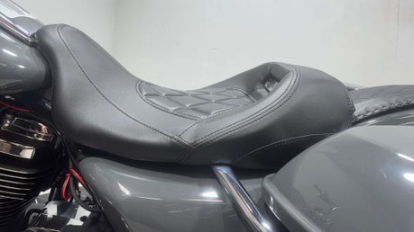 Harley-Davidson Touring 1745 FLHR ROADKING 2017 8K CUSTOM BAGGER MOT 1 OFF BIKE 42