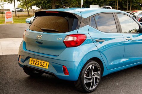 Hyundai i10 MPI PREMIUM 8
