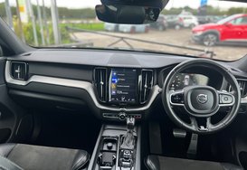 Volvo XC60 T5 R-DESIGN AWD PETROL AUTO 34