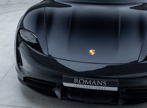 Porsche Taycan TURBO S CROSS TURISMO 37