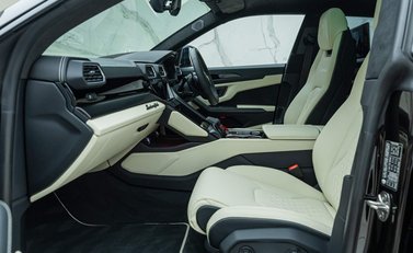 Lamborghini Urus S 16