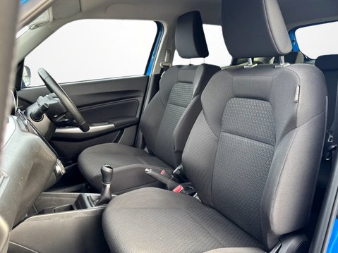 Suzuki Swift 1.2 Dualjet 83 12V Hybrid SZ5 5dr 32