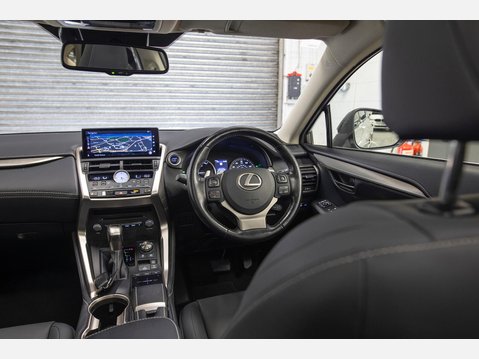 Lexus NX 2.5 300h GPF Premium SUV 5dr Petrol Hybrid E-CVT 4WD Euro 6 (s/s) (197 ps) 67