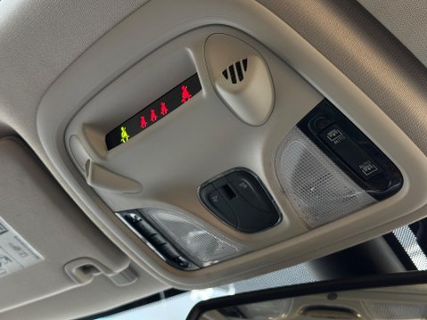 Jeep Cherokee 2.2 MultiJetII Overland Auto 4WD Euro 6 (s/s) 5dr 93