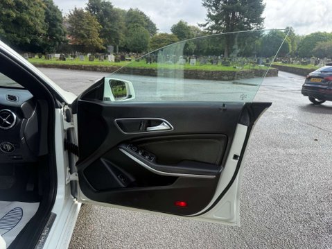 Mercedes-Benz CLA Class 1.6 CLA 180 Sport Auto 4dr 21