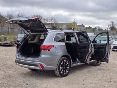 Mitsubishi Outlander 2.0h 12kWh GX4h SUV 5dr Petrol Plug-in Hybrid CVT 4WD Euro 6 (s/s) (200 ps) 13
