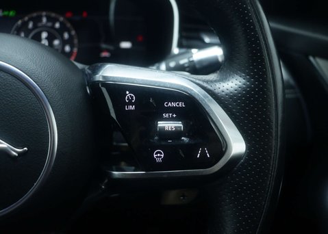 Jaguar F-Pace 2.0 F-Pace R-Dynamic S PHEV AWD Auto 4WD 5dr 40