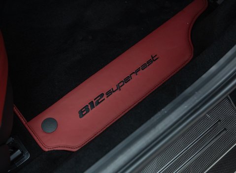 Ferrari 812 Superfast 23