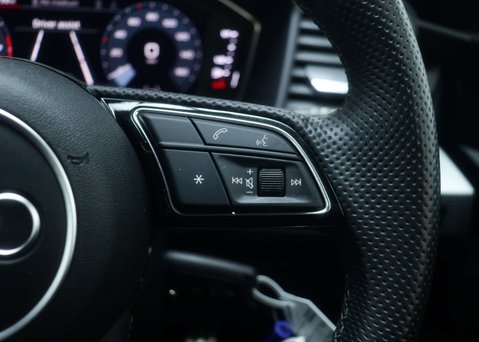 Audi A1 1.0 A1 Sportback 30 TFSI S Line Semi-Auto 5dr 35