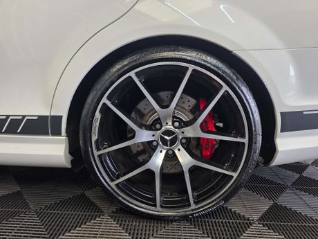 Mercedes-Benz C Class 6.3 C63 V8 AMG Edition 507 Saloon 4dr Petrol SpdS MCT Euro 5 (507 ps) 30