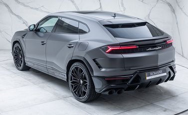 Lamborghini Urus SE 12