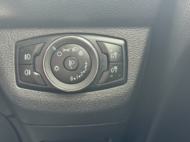 Ford Transit Courier SWB L1H1 Low Roof Trend Air Con EURO 6 NO VAT 21