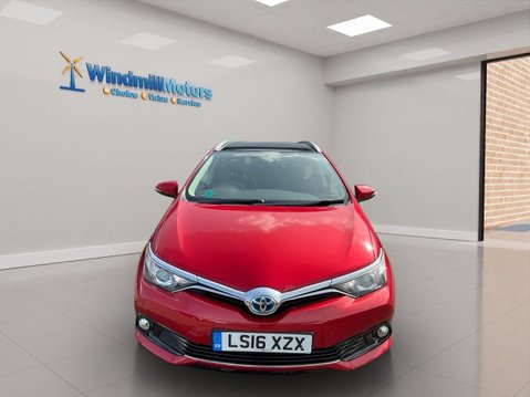 Toyota Auris 1.8 VVT-h Design Touring Sports CVT Euro 6 (s/s) 5dr 5