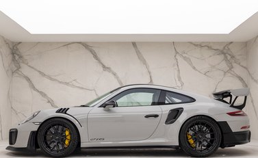 Porsche 911 (991.2) GT2 RS Weissach 2