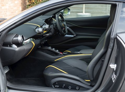 Ferrari 812 Superfast 13