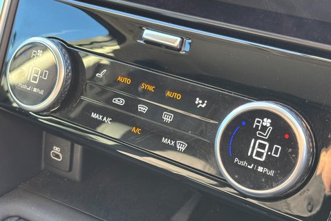 Land Rover Discovery D300 HSE Mhev Panel Van - Full LR Service History 19