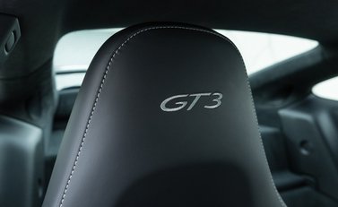Porsche 911 GT3 (991.2) 13
